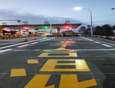 安康安康高速道路划线施工